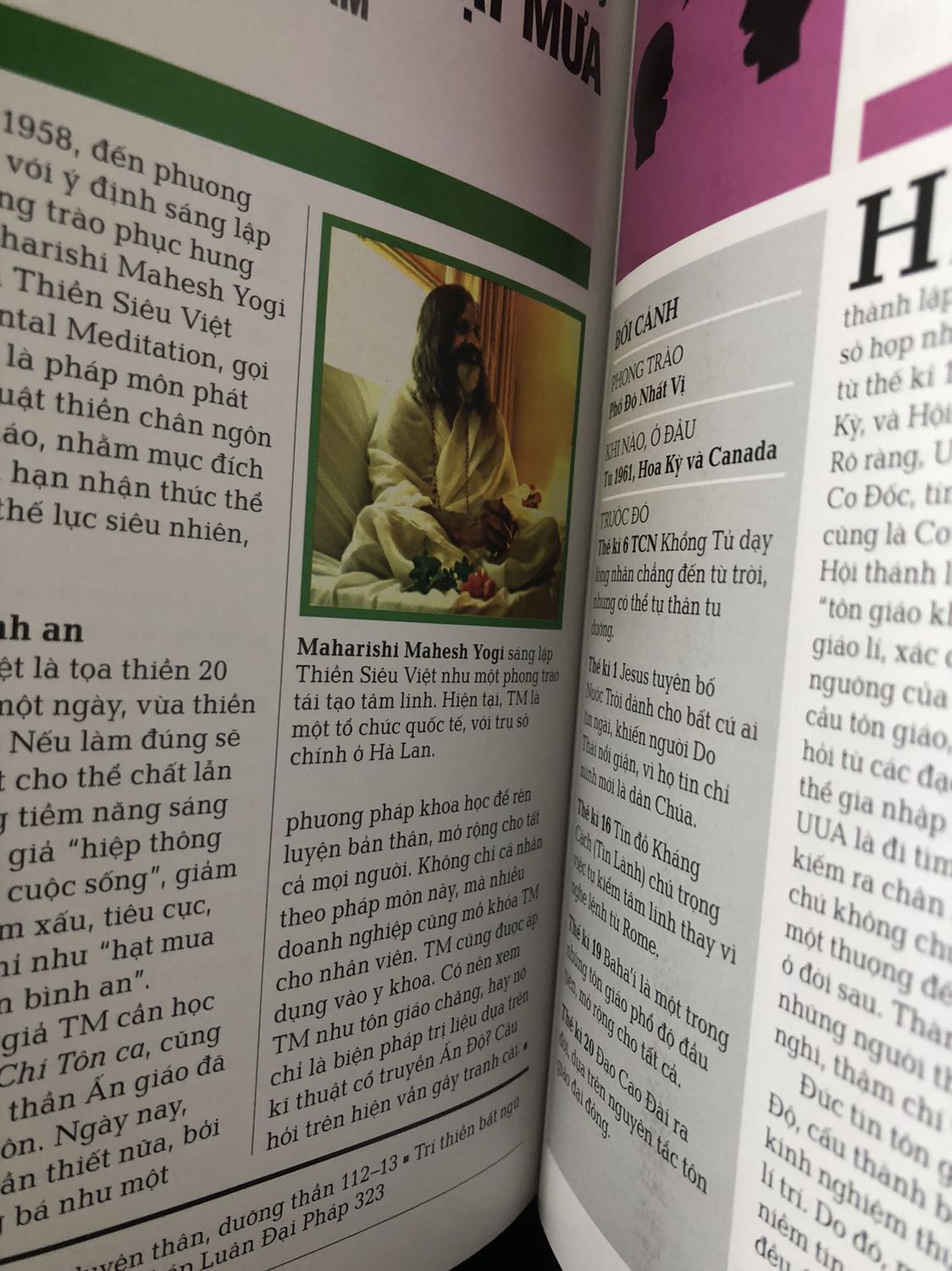 Vị khá ngon, hậu vị hơi mặn, lúc mua có được quà tặng kèm khá ưng ý, giả cả hợp lý, có thể để ăn dần trong 1-2 tuần hoặc ăn cùng nhóm bạn uống trà các thứ đều được. Chấm 8.5/10 về cảm nhận cá nhân. Hàng được đánh dấu dễ vỡ nhưng shipper giao làm sao đó lúc nhận lủng 1 lỗ trên hộp giấy (này k biết bị từ lúc nào nên k đổ lỗi cho ai)