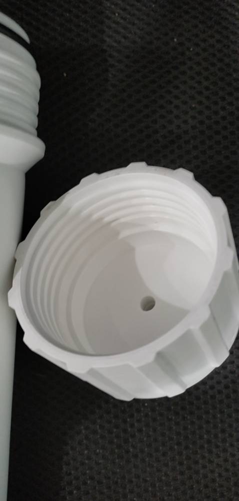 Chi tiết nhựa rất ok, ron cao su này vặn vào chắc tay không bị xì