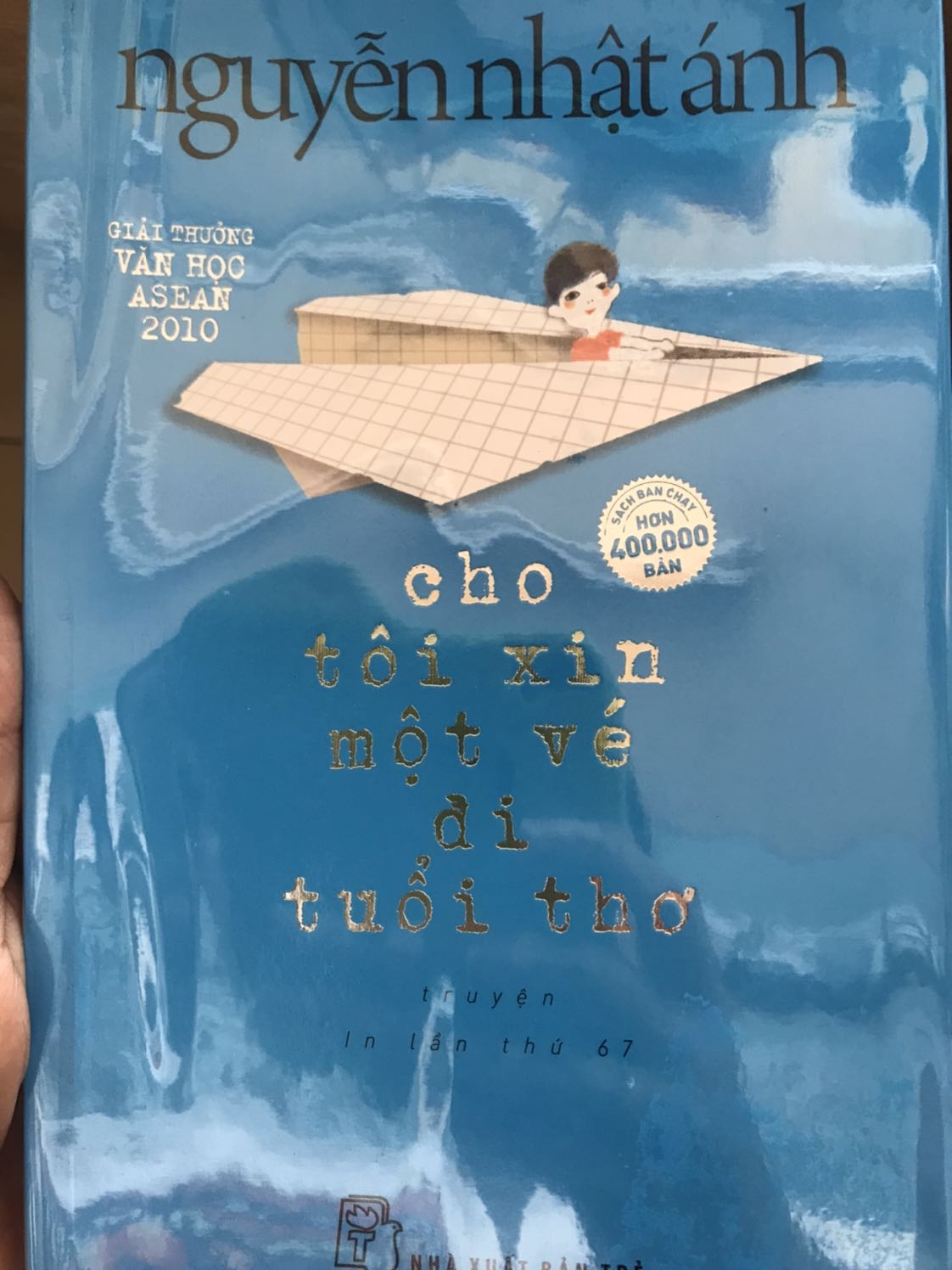 Combo truyện rất đẹp, sổ tay tặng kèm dễ thương tiện bỏ túi. Giấy đẹp, bìa đẹp, màu sắc...nói chung mình rất hài lòng.