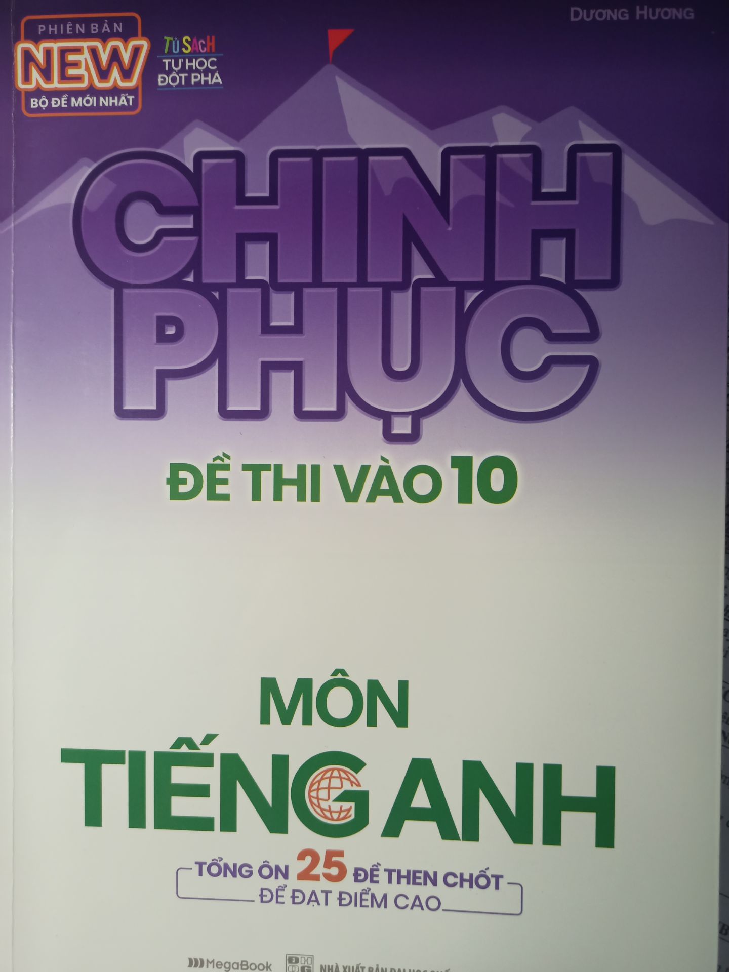 Sách có phần lý thuyết được trình bày rõ ràng, dễ học, chia ra nhiều phần. Về bài tập thì có ngay sau mỗi chuyên và và đề thi gần cuối. Phần đáp án nằm ở cuối sách, giải rất chi tiết và dễ hiểu. Giao hàng cũng nhanh nữa mọi người ơi. Các bạn nên mua nhaaaa