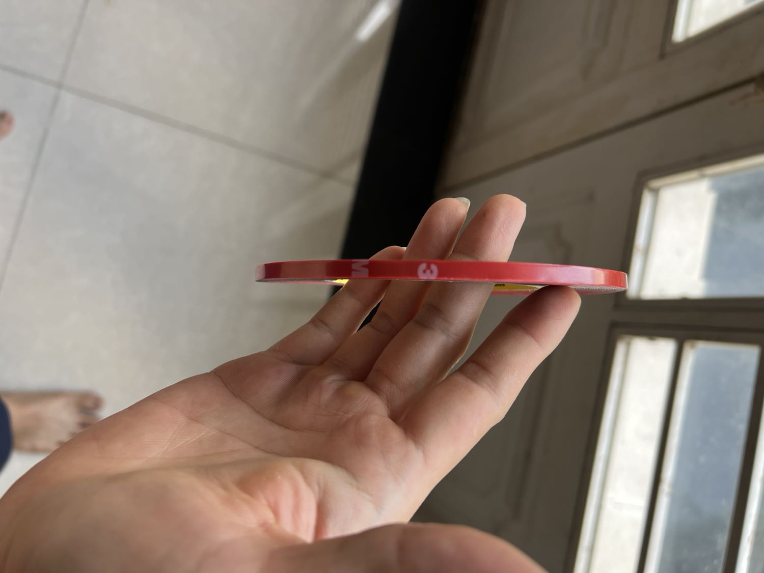 Mỏng quá nhưng dán dính cũng tốt