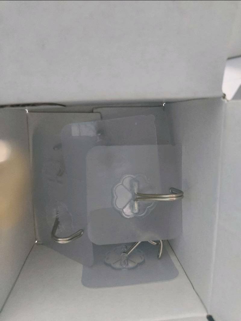 Shop làm việc rất chuyên nghiệp, sản phẩm đẹp , giao hàng nhanh.