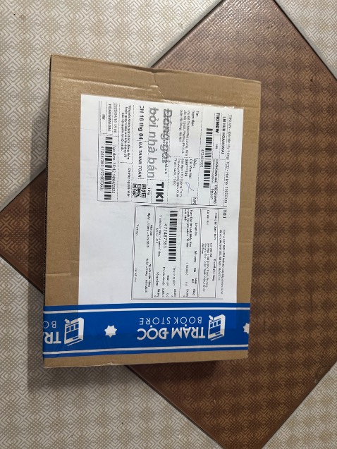 Sách in đẹp chỉnh chu, đóng gói cẩn thận