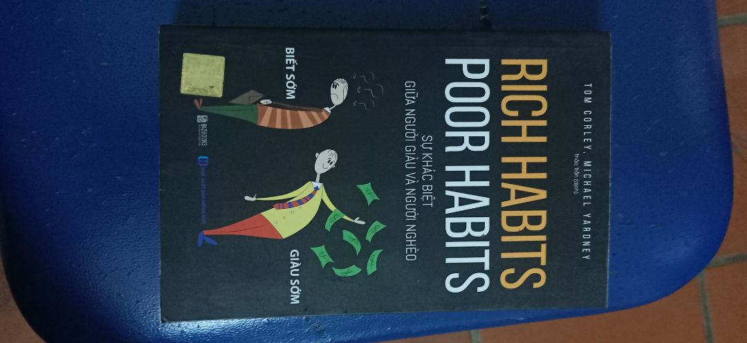 Tôi là khách hàng thường xuyên của Tiki, vài lâng mua sách bị cũ, nát, rách, đọc rồi. Tiki cần check hàng cẩn thận, đặc biệt KH lớn, thường xuyên. Hnay về nhà (người nhà nhận sách, hàng giúp)  thì cả 2 cuốn đều cũ, đã đọc, nhìn gáy sách biết luôn. Yêu cầu Tiki xem lại nguồn hàng, qua nhà tôi nhận lại sách.