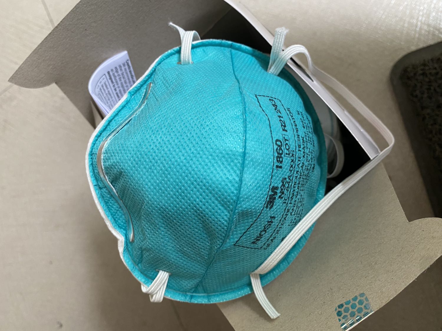 Đóng gói tốt 
Còn nguyên seal 
Hàng đúng như quảng cáo 
Hài lòng 
Hy vọng hàng chính hãng