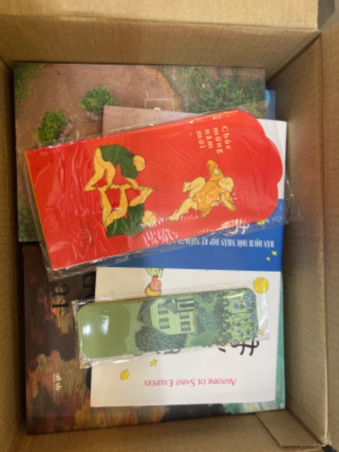 Sản phẩm giao nhanh. Nhma tiki đóng gói rất hời hợt. Giao ở TP thì ok chứ đi tỉnh chắc banh sách