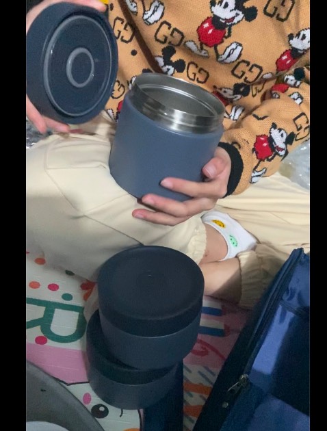 Giao hàng nhanh, giá ổn, điểm trừ là nắp hộp hơi khó mở. về chất lượng thì hàng locknlock khỏi phải bàn rồi. Cho 5 sao