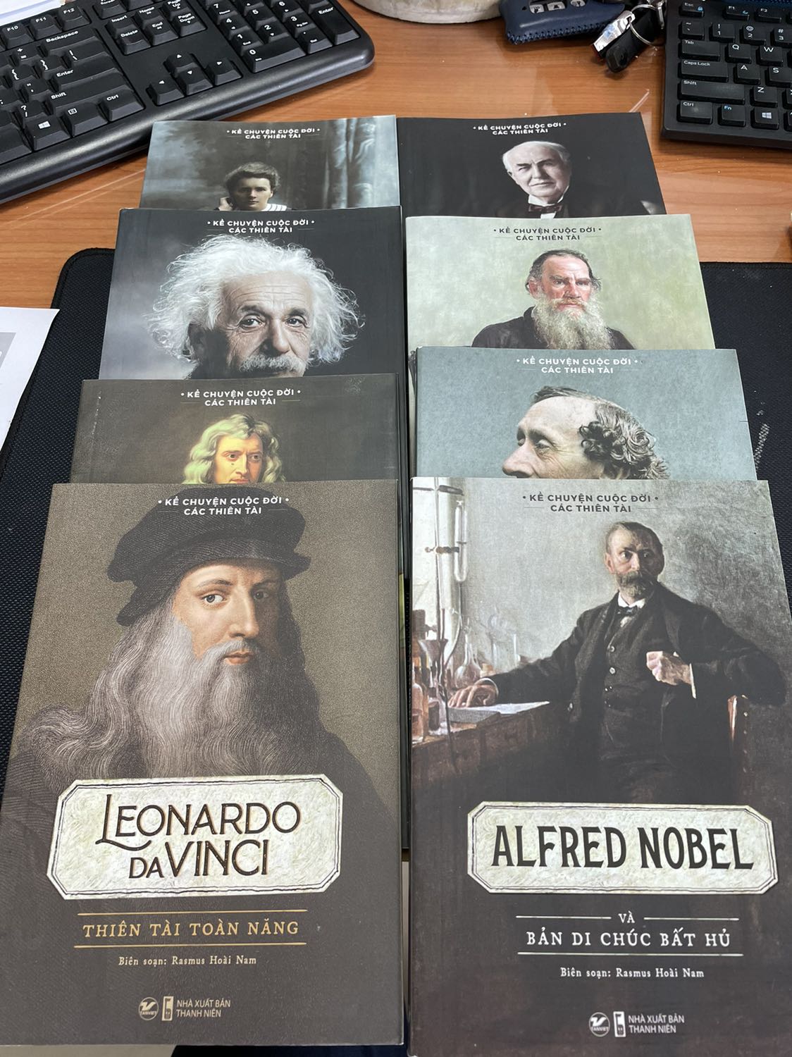 Hàng ko có bao nhựa. Nhìn cũng tạm được