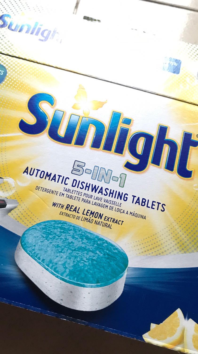 Rất thích vì trước đây toàn phải mua hàng nhập khẩu và mua online nên không biết chất lượng thế nào. Giờ thì yên tâm vì viên rửa sunlight rửa chén bát sạch bóng mà không bị mùi hôi.