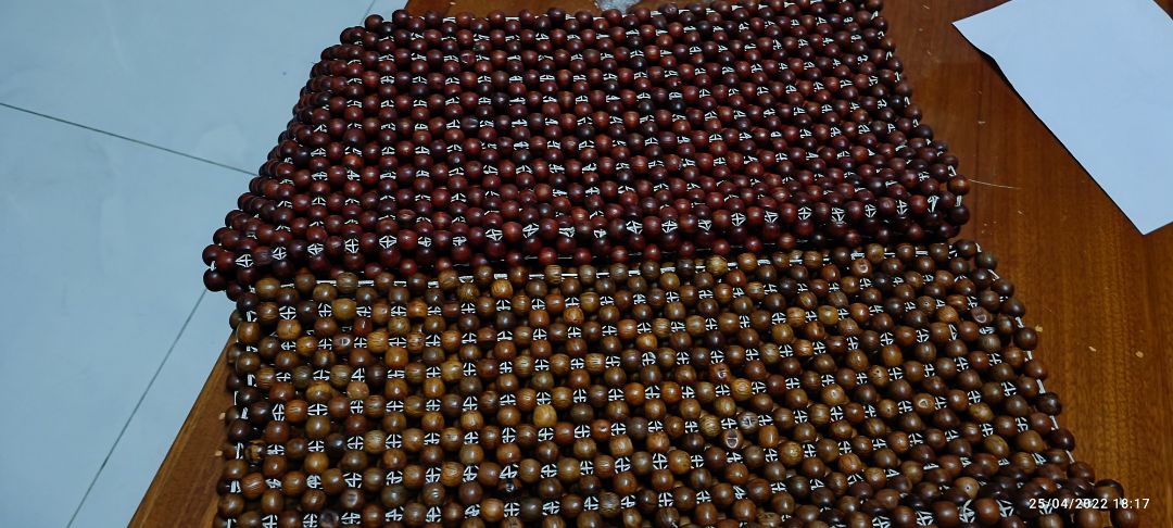 mua 2 tấm. giao 2 màu khác nhau. không biết là có giống nhau không. chất lượng ra sao. nhưng vẫn cho 4sao ủng hộ.