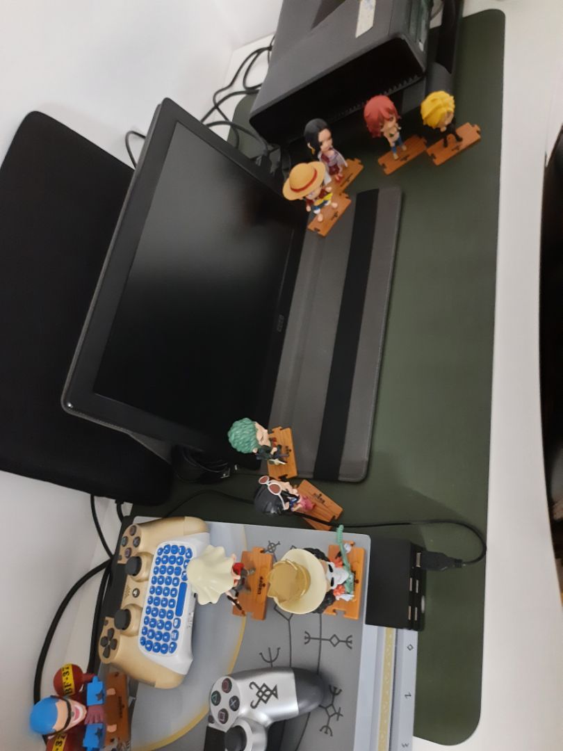 Hàng đúng như thông tin mô tả. Hàng được đóng gói kỹ càng, đơn vị vận chuyển giao hàng đúng hẹn. Đc khuyến mãi thêm cái dây da cùng màu đeo tay. 

Kết 100/100