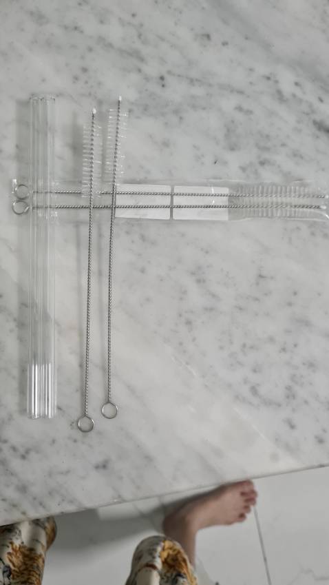 Cây rửa bằng inox, không bị ghỉ sét sau nhiều lần mình sử dụng (có động nước lại sau sự dụng). Mua thêm để dành xài.