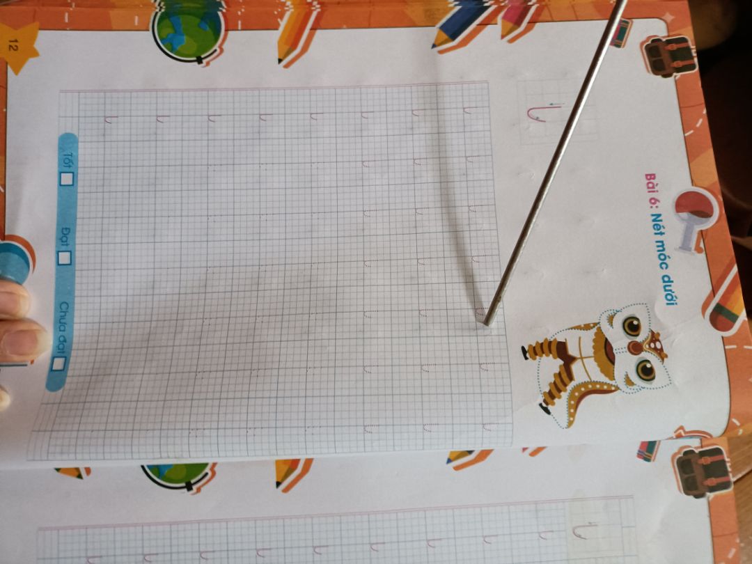 Sách đẹp, phù hợp với bé 4,6 tuổi để luyện chữ. Hình ảnh sinh động, ngộ nghĩnh khiến bé yêu thích học hơn