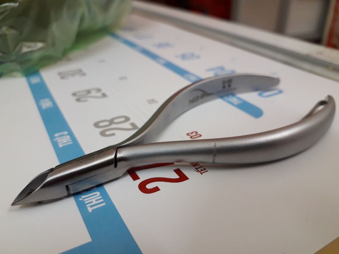 kềm đẹp, không gỉ, tuyệt vời, mọi người nên mua ?