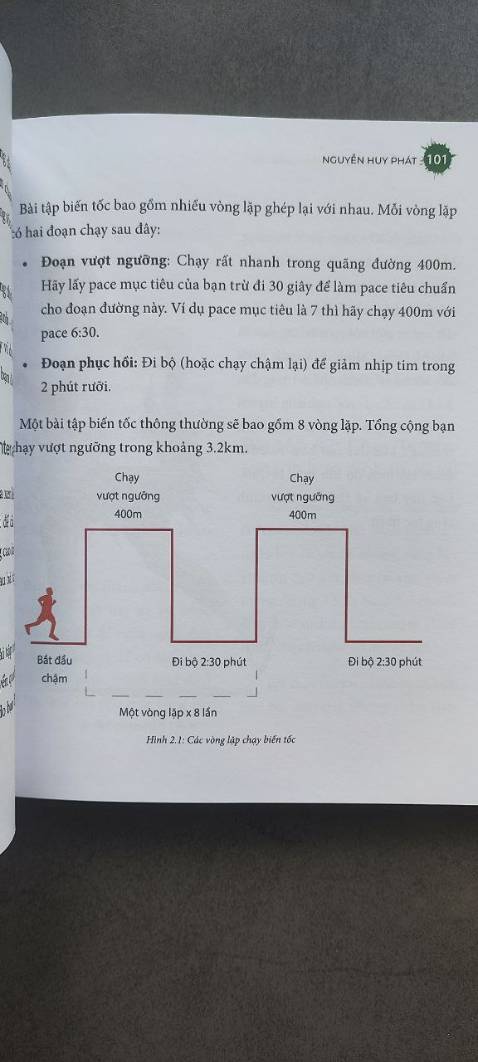 T chạy được 10km rồi mà không biết làm sao lên được 21km. Thấy người ta chạy mà mê. Nhờ tác giả mới biết chạy 21km cũng không khó. Chia nhỏ ra 1 tuần chạy 3 tiếng là ok. Chiến thuật đơn giản dễ thực hiện mà còn không mất quá nhiều thời gian nữa