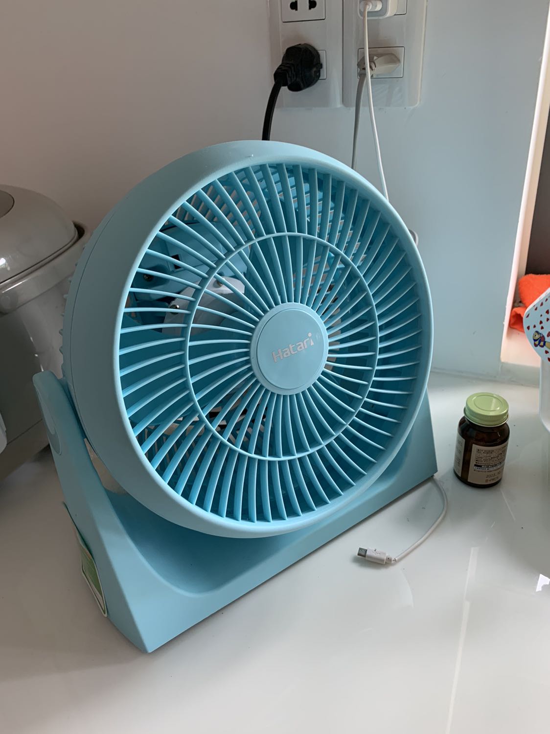 Quạt tốt phù hợp cho người lớn tuổi ngủ trong màn, đuổi muỗi