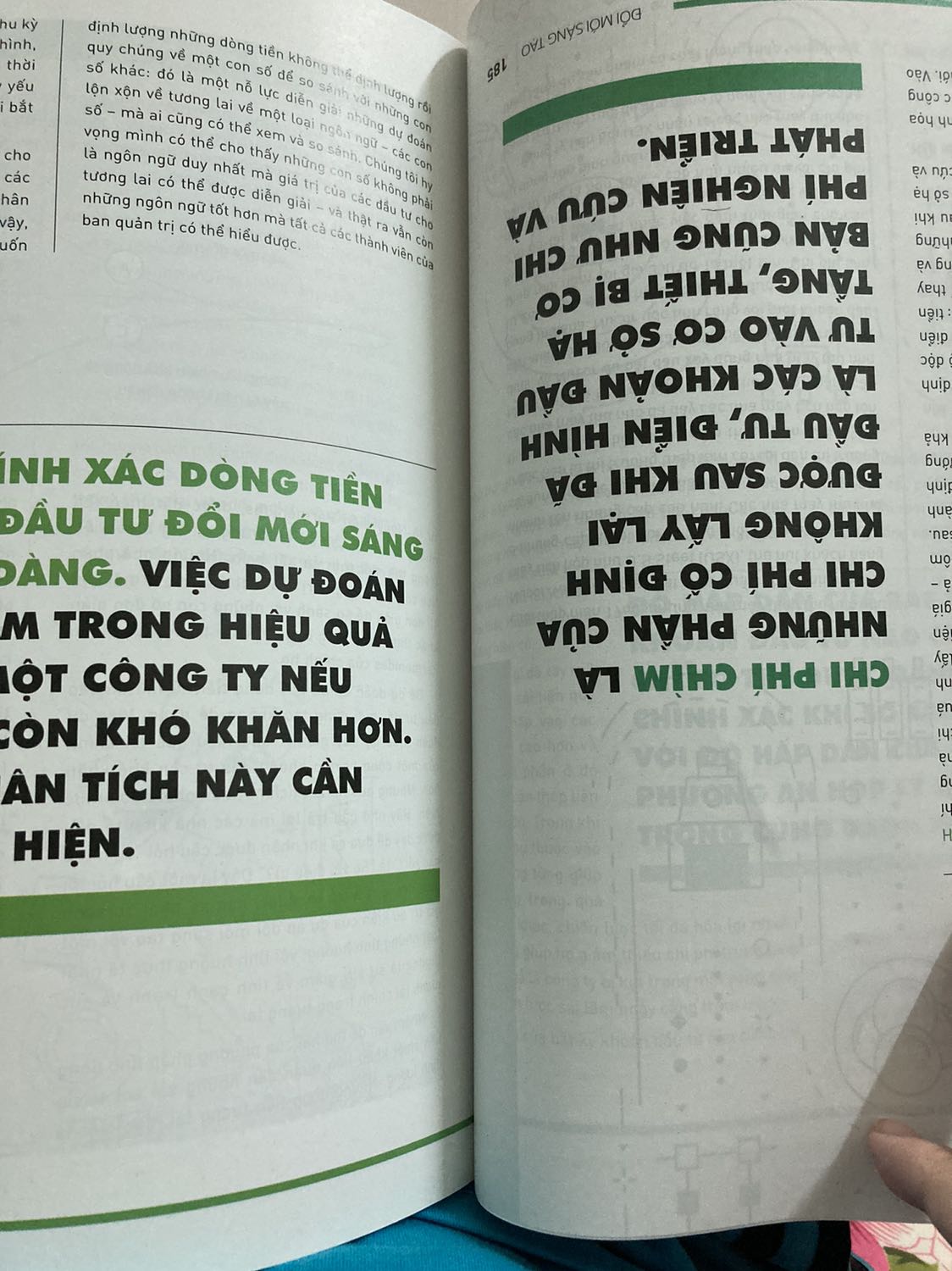 Tiki giao nhanh. Đóng gói cẩn thận nhưng sách bị lỗi.
Trang 185-186 in ngược
Trang 187-188 rời ra khỏi gáy sách