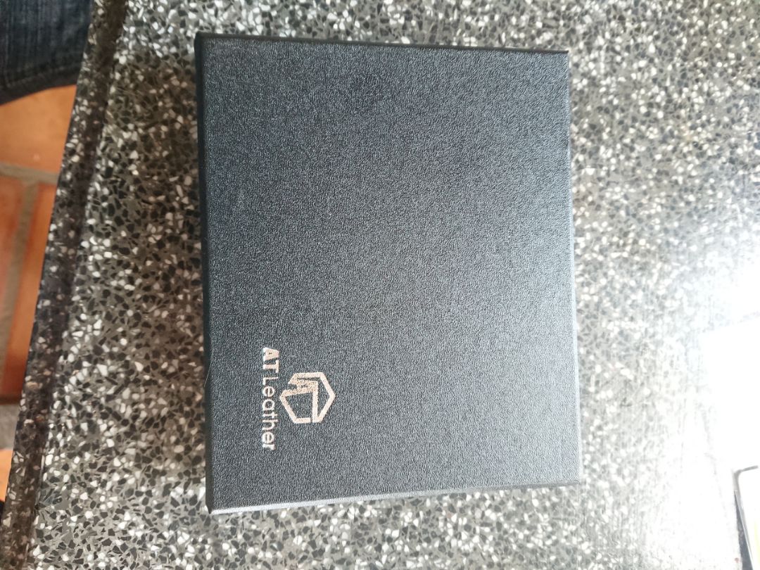 Dạ mềm, mịn, đường may tỉ mỉ, chắc chắn. Nhìn chung là đẹp, chất lượng. Đánh giá 5 sao.