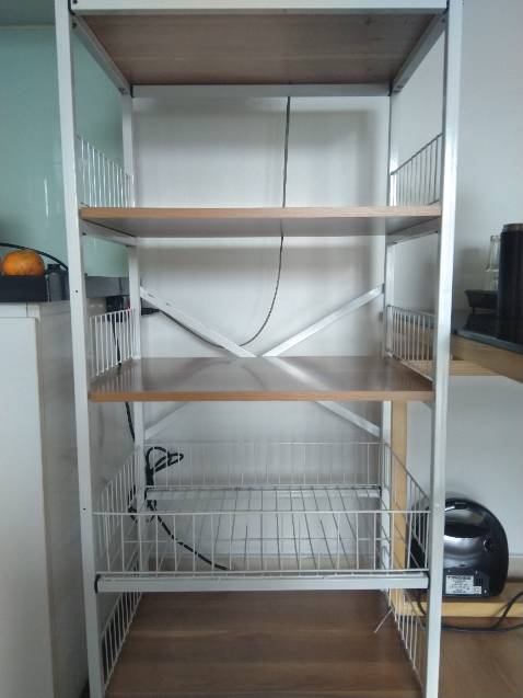 đã gọi điện, email phản hồi về sản phẩm mà chưa thấy có thông tin xử lý là sao ạ?. Sản phẩn lỗi nhiều chỗ