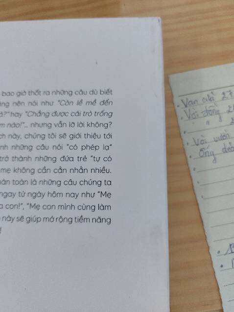 Sách mới mua nhưng đã bẩn cả bìa trước lẫn sau, ko được gói bọc kiến. Nội dung 1 chủ đề hơi ngắn