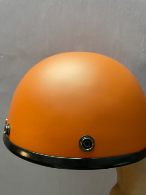 Mũ đẹp, còn được tặng sticker cute quá trừi, giao hàng nhanh , đội đẹp, nên mua nên mua