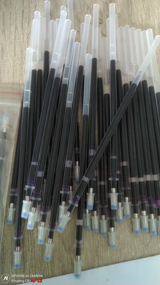 đúng màu, đủ số lượng. gói hàng bị móp méo do di chuyển