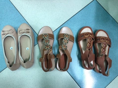 Sản phẩm đẹp, đế đi êm, không trơn trượt, shop giao hàng rất nhanh. Sản phẩm đẹp, đế đi êm, không trơn trượt, shop giao hàng rất nhanh.