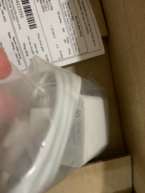 Giao sai sản phẩm, đặt hoco giao oppo, dây sạc vào chậm và đã hỏng, ko thể tin là Tiki cho những nhà bán thế này lên sàn!