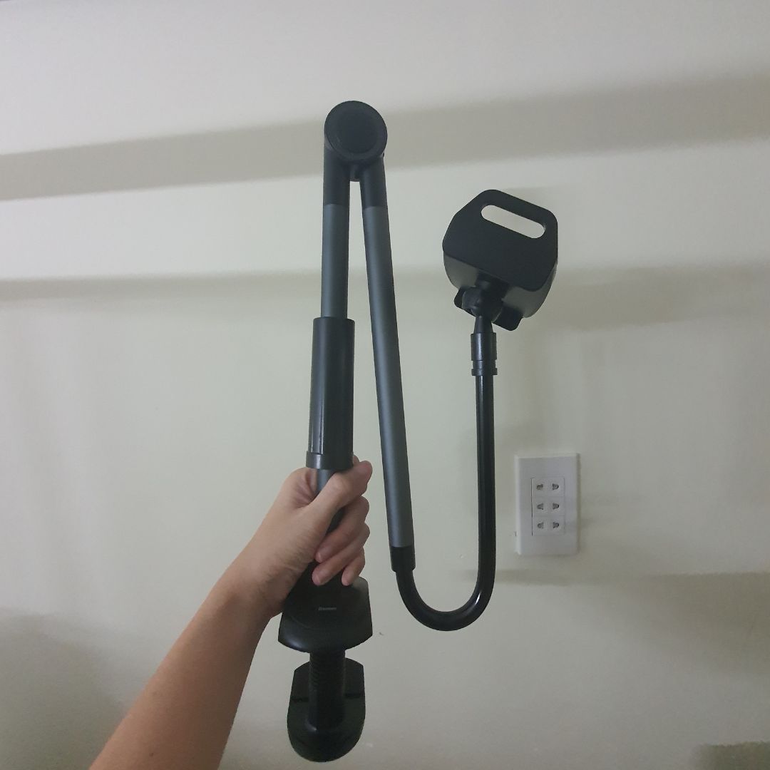 Rõ ràng mua màu trắng, mà giao lại màu đen. Quá lười để đổi trả, nhưng rất quạu! Khách đâu có rảnh mà ăn rồi làm thủ tục đổi trả, chờ đợi phiền hà khi mua hàng mà bị giao nhầm. Bực!