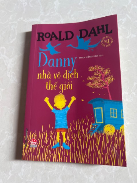 Bé nhà mình thấy rất là hay
Bí mật của bố Danny khiến độc giả bất ngờ là 1 bước ngoặt lớn trong truyện.