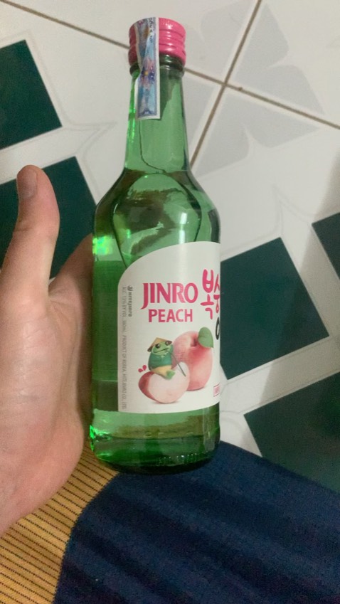 Đóng gói chắc chắn và giao nhanh. Hãng rượu này nổi tiếng nhất của Hàn, uống thơm và dịu so vs mấy loại mình đã uống.