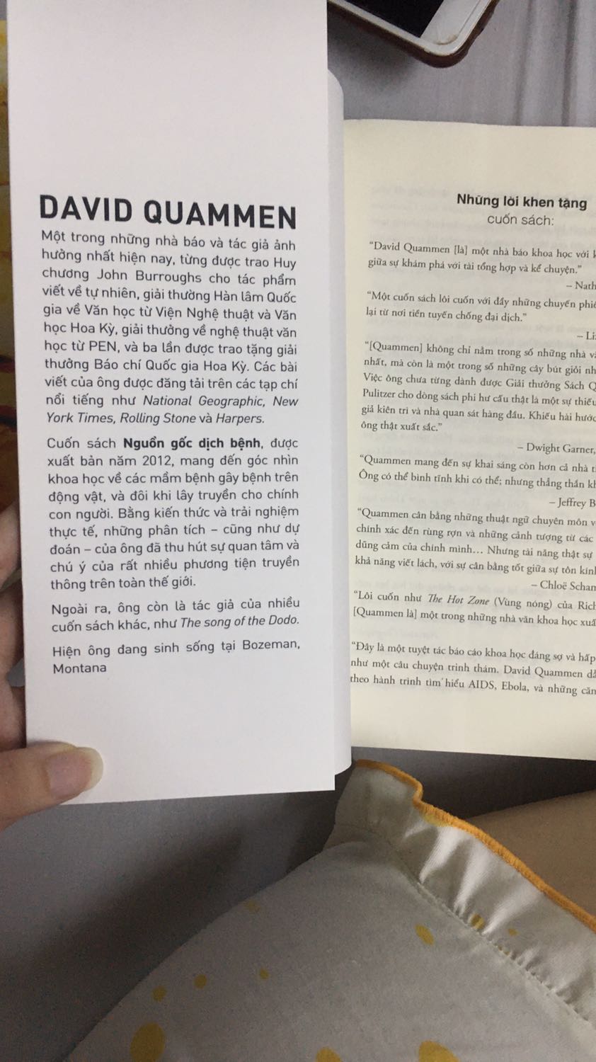 Giao hàng rất nhanh. Vừa đặt hôm qua hôm sau đã nhận được. Sách xem qua nội dung có vẻ khá thú vị