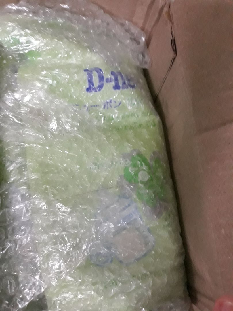 giao nhanh, đóng gói cẩn thận, date mới, mình dùng Dnee rữa bình và ly cho bé đc 5 năm rồi, mùi dịu nhẹ, phù hợp rữa ly bình sữa hơn là bát đũa dầu mở, dù vẫn sạch