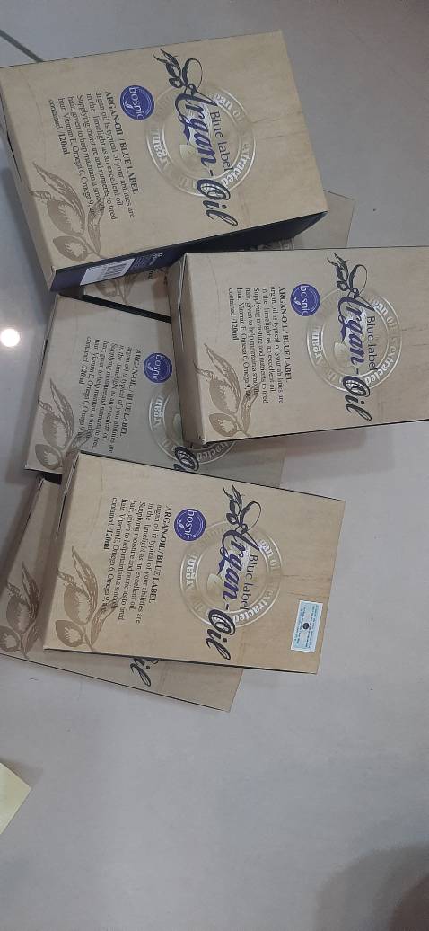 Rất hài lòng với sản xài mượt lắm ,mùi thơm dễ chịu ,mua về tặng bạn ,đã xài nhiều loại sp của shop rất ưng ý