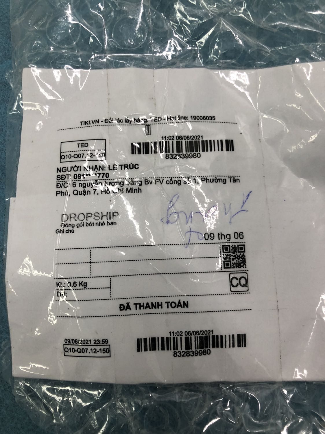 Trả tiền mua 3 cái mà giao có 1 cái, 
thấy hơi phiền.