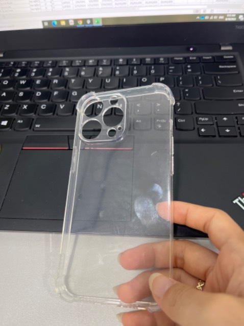 Mình đặt ip 13 mà giao mình 13pro.