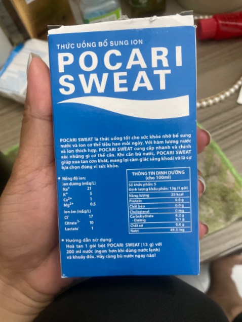 Tập thể thao về mà uống cái này phải nói là rất pheee luôn nha cả nhà. Trước đây môi của mình cũng hay bị khô, bong tróc đủ kiểu từ khi siêng uống em này thì hết hẳn tình trạng khô môi luôn dù thói quen uống nước cũng không thay đổi lắm. Vote 5 sao nè!
