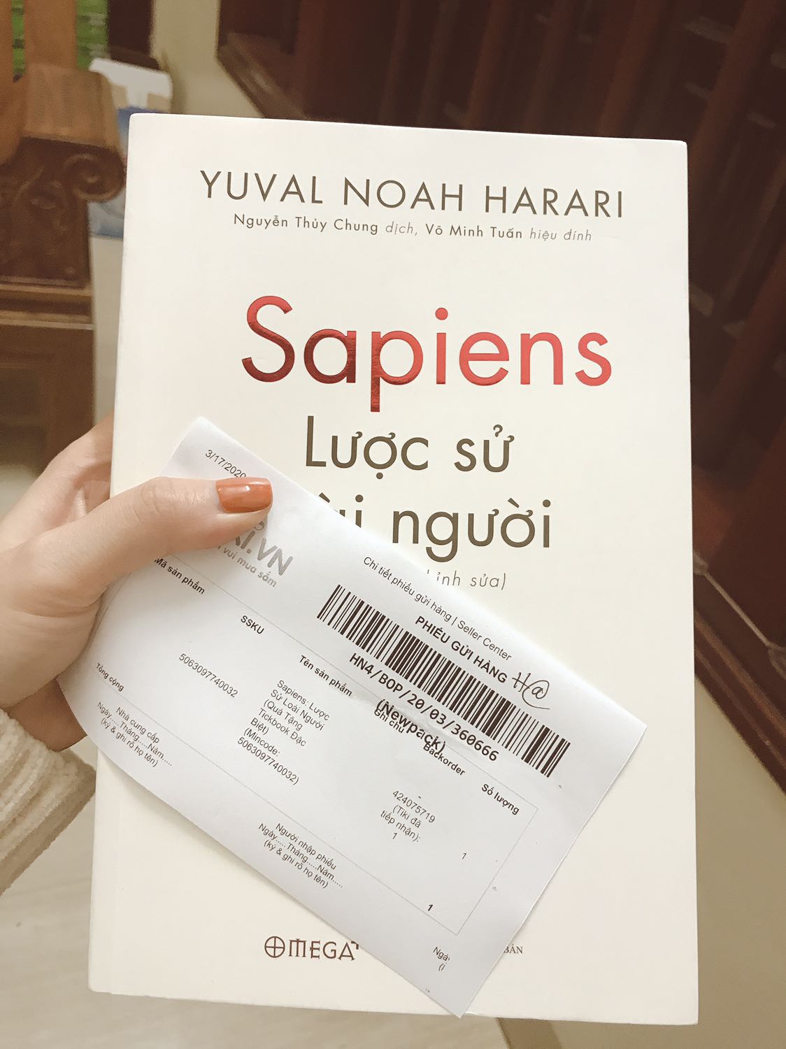 KHÔNG HÀI LÒNG
Mình mua sách bản đặc biệt có tặng tickbook đắt hơn hẳn gần 30k 1 cuốn nhưng mà mình chỉ nhận được sách còn không có tickbook mong nhận được lời giải thích của nhà sách và tiki ?!!?