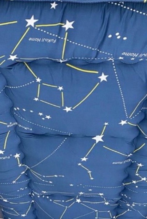 Nệm êm, mát, không qá nặng đối với nữ.
Lần tới sẽ mua loại max 1m8 hì.
Giao hàng siu nhanh, chuyên nghiệp, shipper thân thiện.
À mua nệm và nhớ mua thêm tấm bọc nệm nha cho đỡ dơ và dễ vệ sinh.