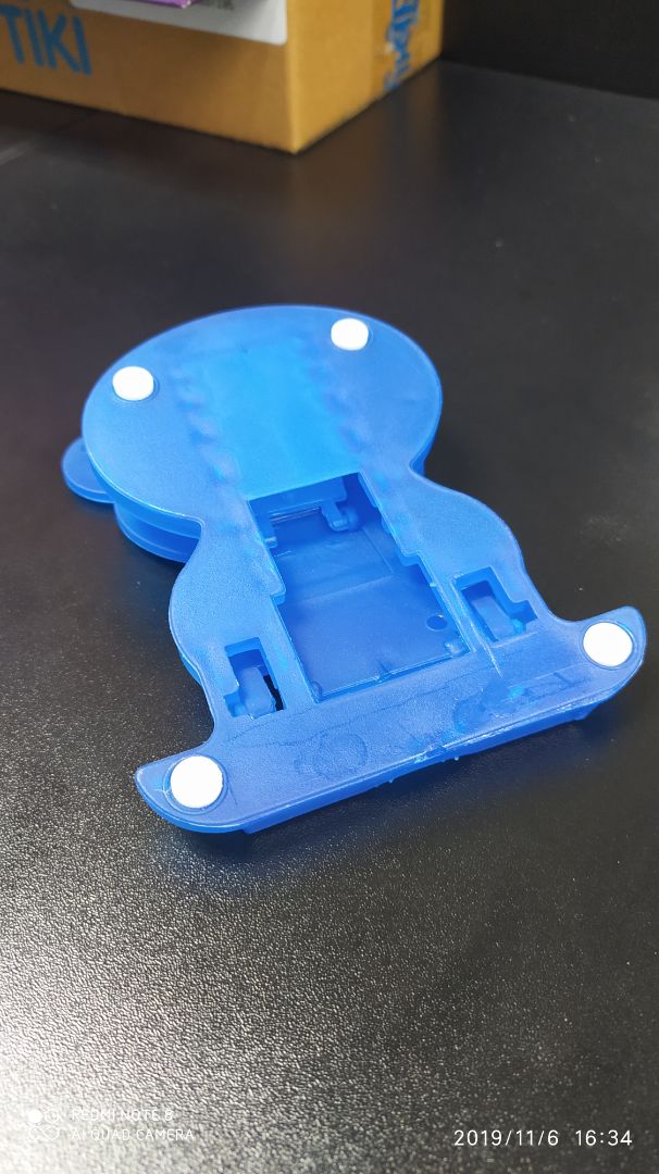 Đã nhận đc hàng, tiki giao hàng rất nhanh, đóng gói cẩn thận. Hàng đúng như hình, có nhiều mức nghiêng nên rất ưng ý. Nhưng thấy mấy cái lẫy với chân chống có vẻ mong manh dễ gãy. Nhưng món hàng có 30k thì k thể đòi hỏi gì hơn.