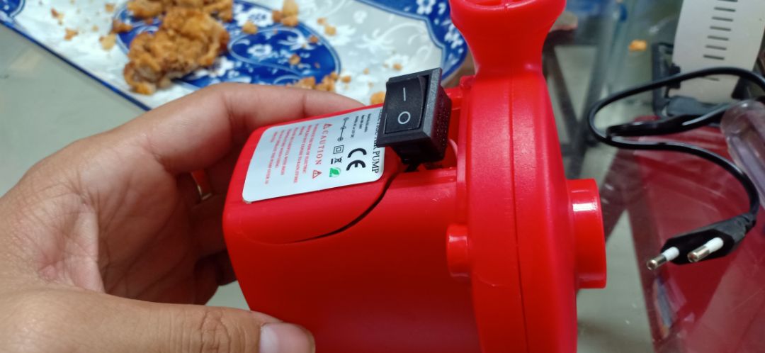 hàng ok mà bơm hơi bị hư đề nghị đổi cáu bơm khác, cái ghế mới sài đc 2 ngày bị tét