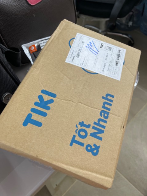 Chiếc ốp rất đẹp, cầm rất chắc tay và ôm vừa thân máy .. đặc biệt các G chống sốc và phần nhô của camera và màn hình rất hay . Vì sẽ bảo vệ được tối đa cho thân máy . ❤️❤️❤️