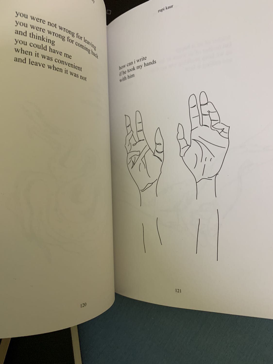 Bìa dễ dơ thôi à, gói hàng kỹ, giao nhanh