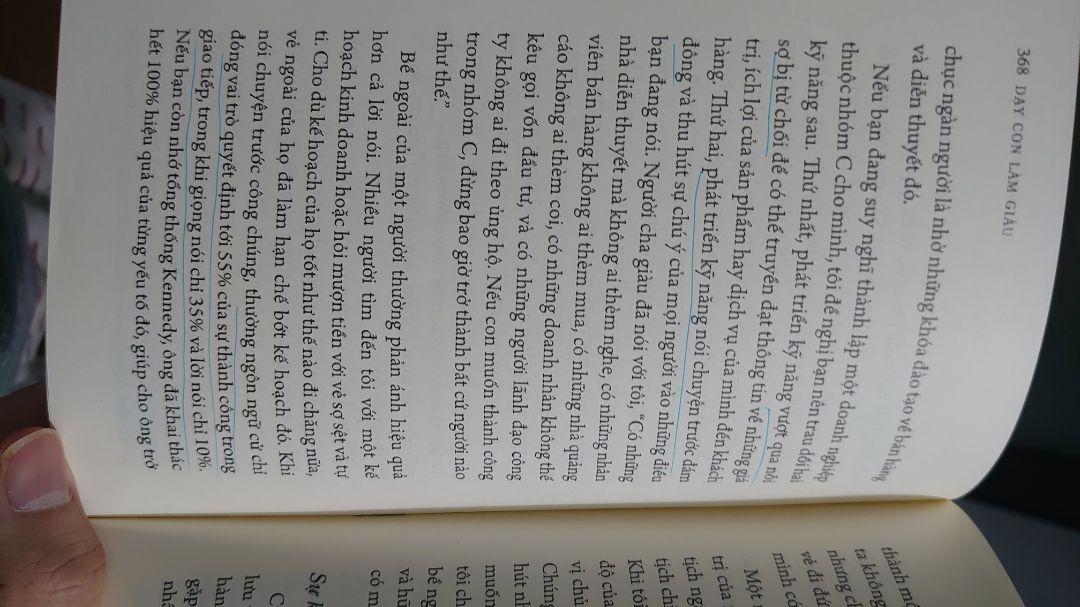 Quyển sách này có vẻ hay hơn quyển 1 ,2 vì có nhiều vấn đề chuyên môn về tài chính nhưng thực ra người đọc phải tìm hiểu thêm tài liệu, ví dụ phân tích báo cáo tài chính là một môn học tốn cả học kỹ để hiểu kế toán và ptbctc thì trong điều kiện cho phép tác giả chỉ gói gọn trong một chương. Ngoài ra, bộ phận dịch có vẻ không chuyên mảng tài chính khi dịch sát nghĩa thuật ngữ long/short và giải thích khiến người đọc có thể bị rối.