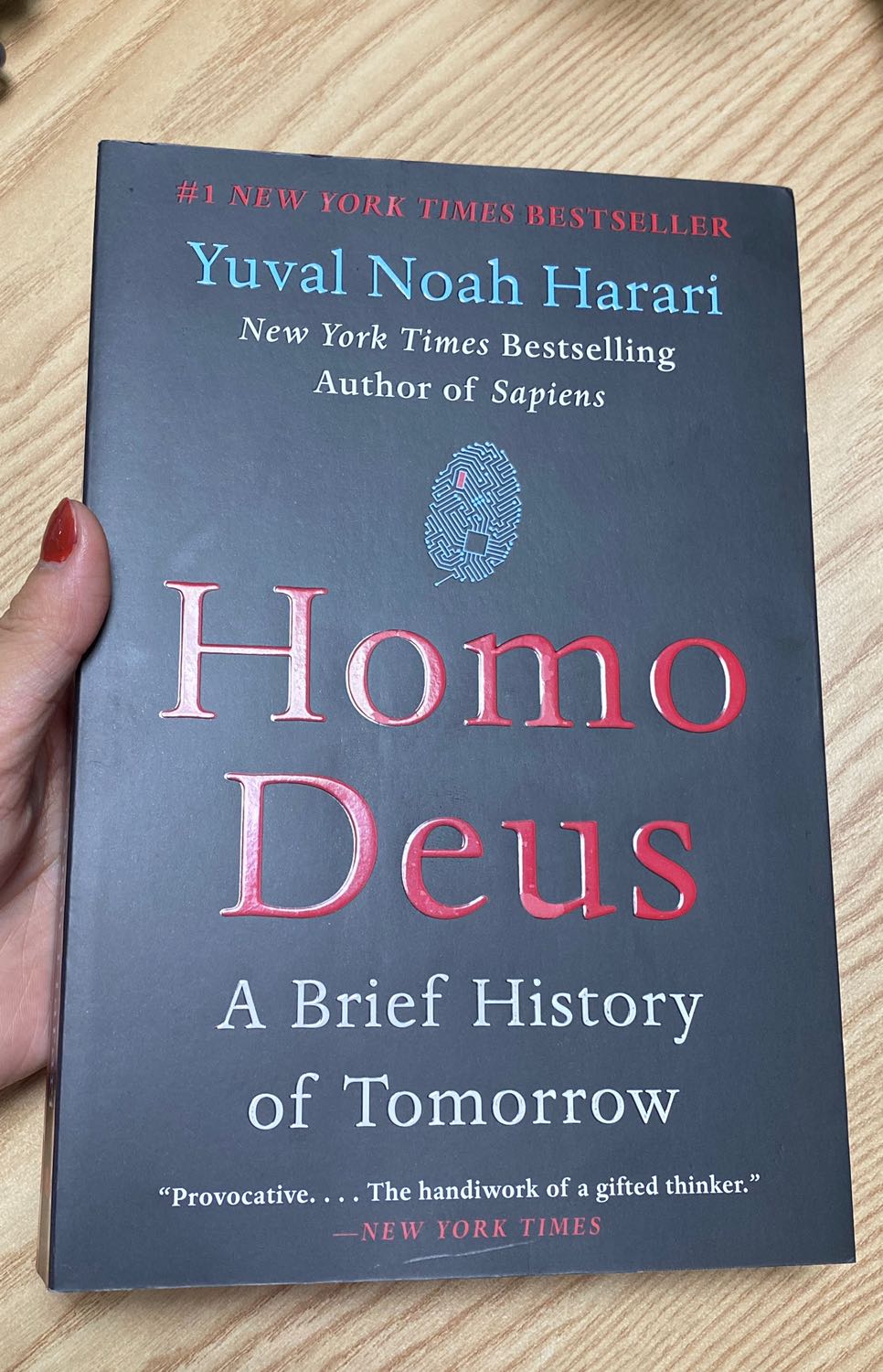 Sách xước nhiều, không có bọc, viền sách cáu bẩn, mình đặt giao trong ngày sau 2-3 tiếng đặt mà mãi hôm sau mới tới nơi ? chất lượng sách bên trong mới nhìn qua thì ok ạ.