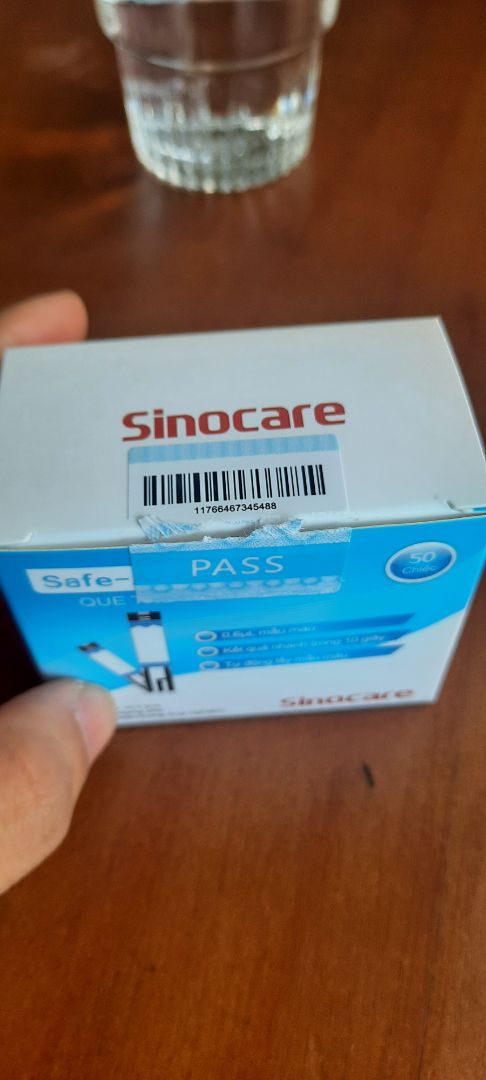 nhận hàng đúng hẹn, mình mua 2 lọ mỗi lọ 25 que *** là vừa 1 hộp, cứ nghĩ hộp nhận sẽ nguyên seal nhưng ko ngờ thế này.