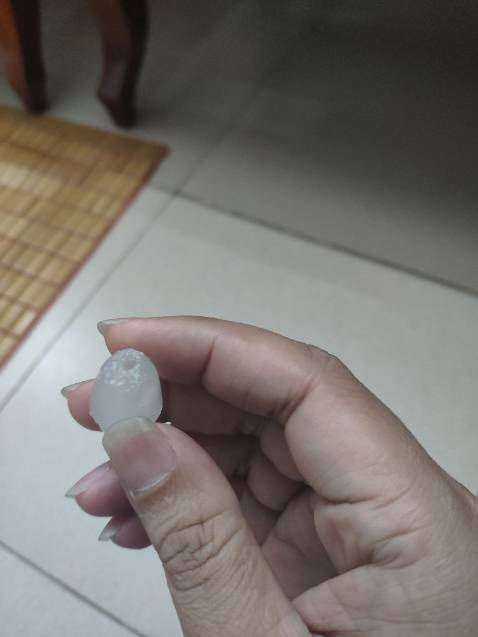 Không hiểu shop làm việc sao mà gửi mình cái đầu hút như vầy