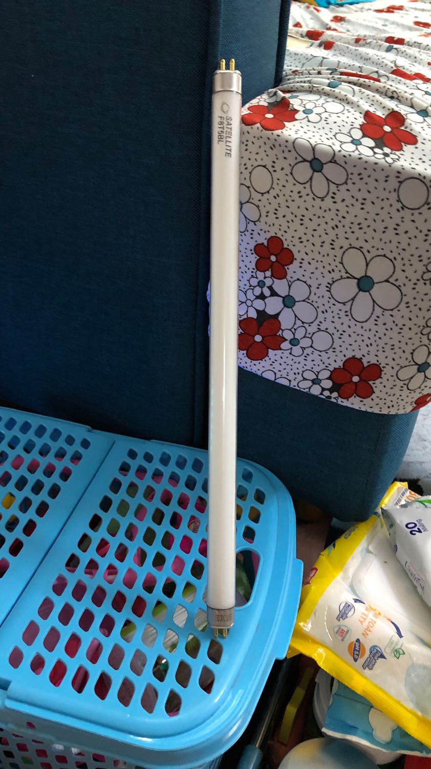 Bóng khi thay thế vào bóng cũ thấy xài tốt bắt được nhiều muỗi .. nói chung là hài lòng.