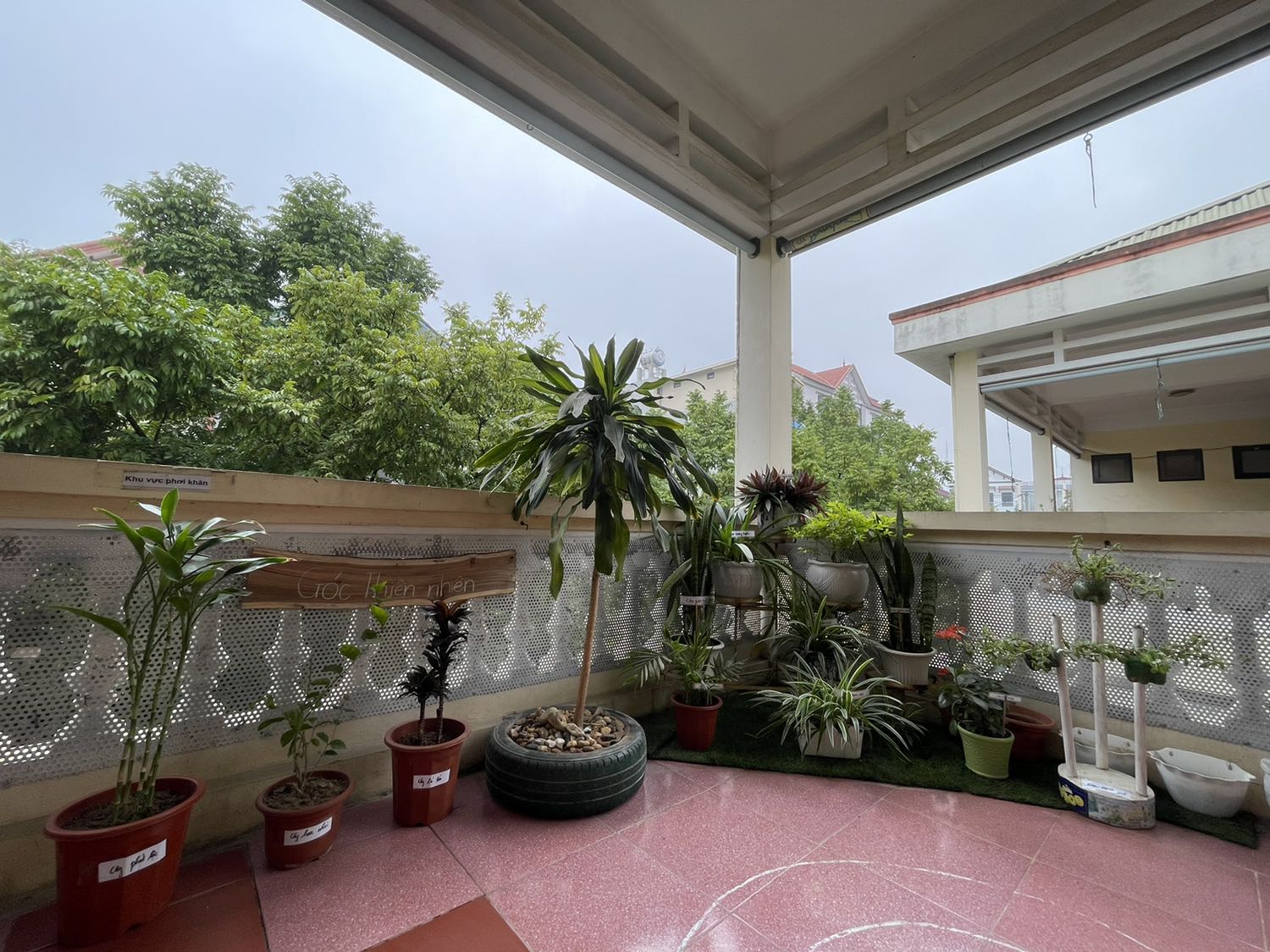 Nồi đẹp dày. Giao hàng nhanh. Gói hàng chắc chắn