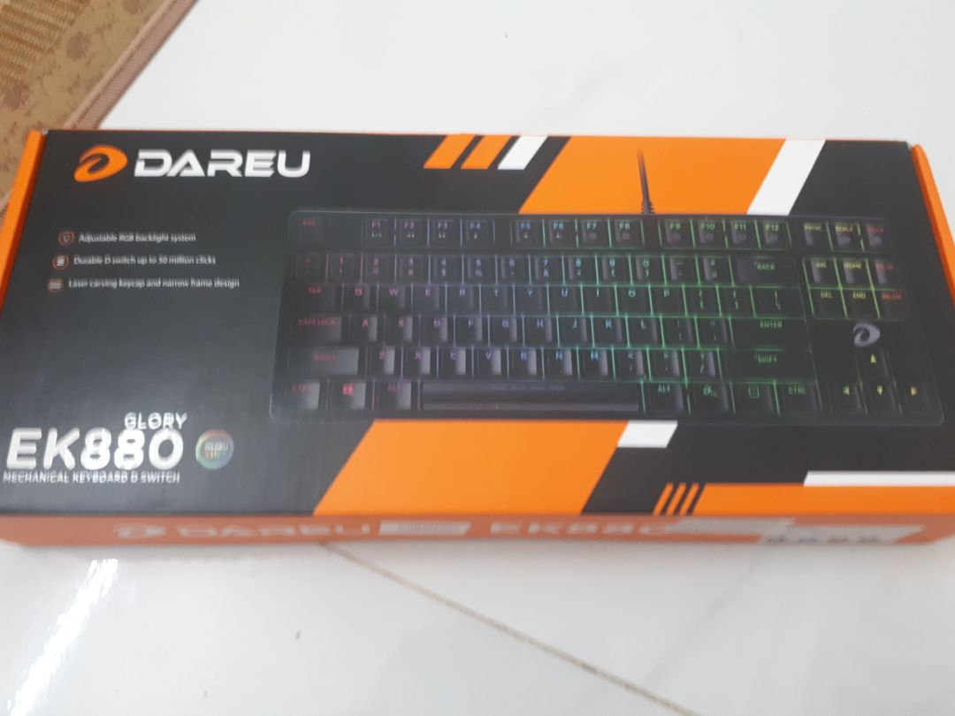Bàn phím bấm rất sướng, êm tay. Hệ thống Led đa dạng. Rất đáng tiền. Bàn phím bấm rất sướng, êm tay. Hệ thống Led đa dạng. Rất đáng tiền.